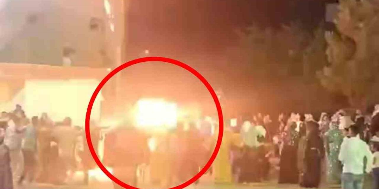 Düğünde Havai Fişeğin Kontrolsüz Patlatılması Sonucu 9 Kişinin Yaralandığı An Kamerada