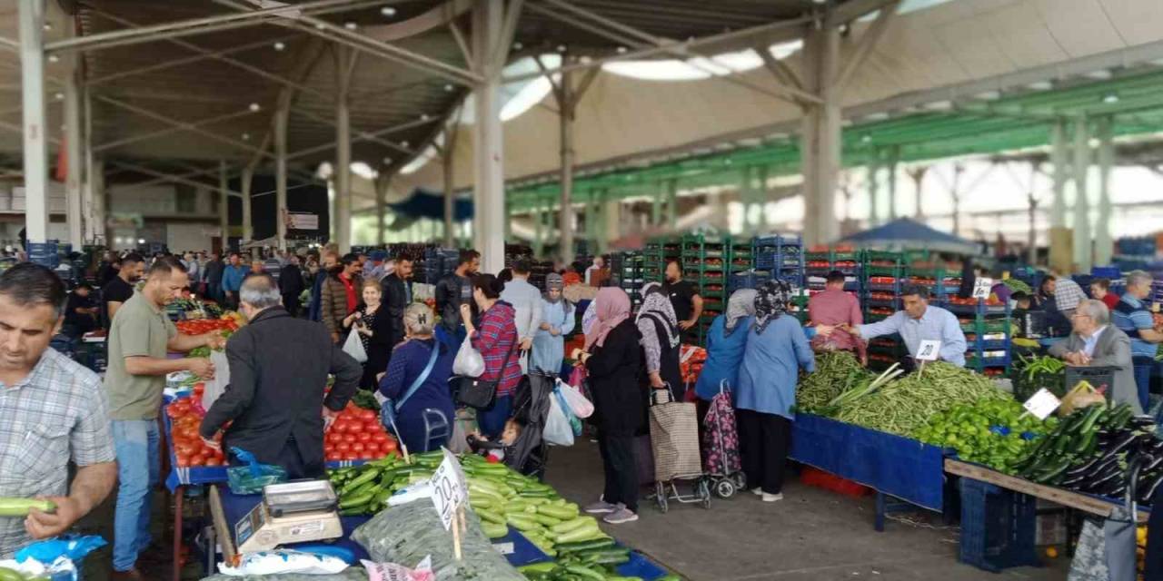 Salihli Çarşamba Pazarı 4 Gün Açık Kalacak