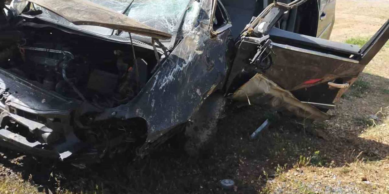 Hafif Ticari Araç Devrilmiş O Anlar Kameraya Yansımıştı, Ölü Sayısı İkiye Yükseldi (Güncelleme)