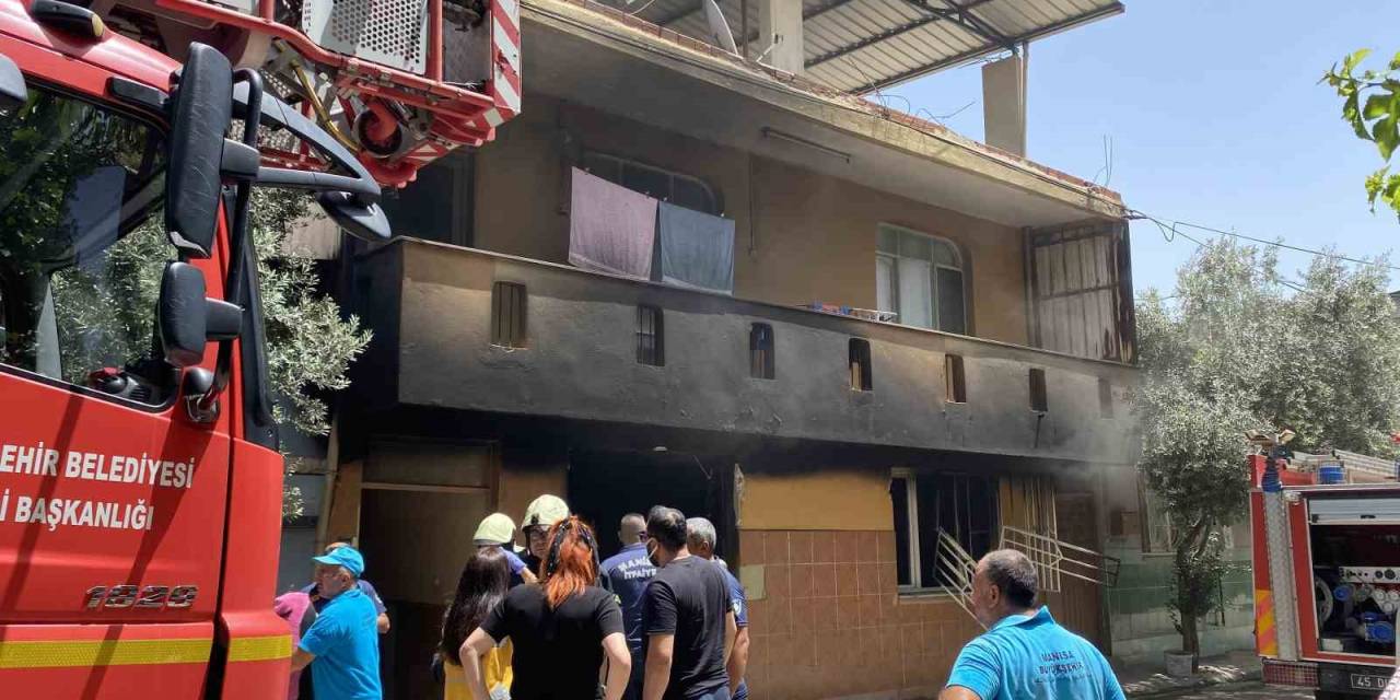 Yatalak Hasta Evinde Çıkan Yangında Hayatını Kaybetti