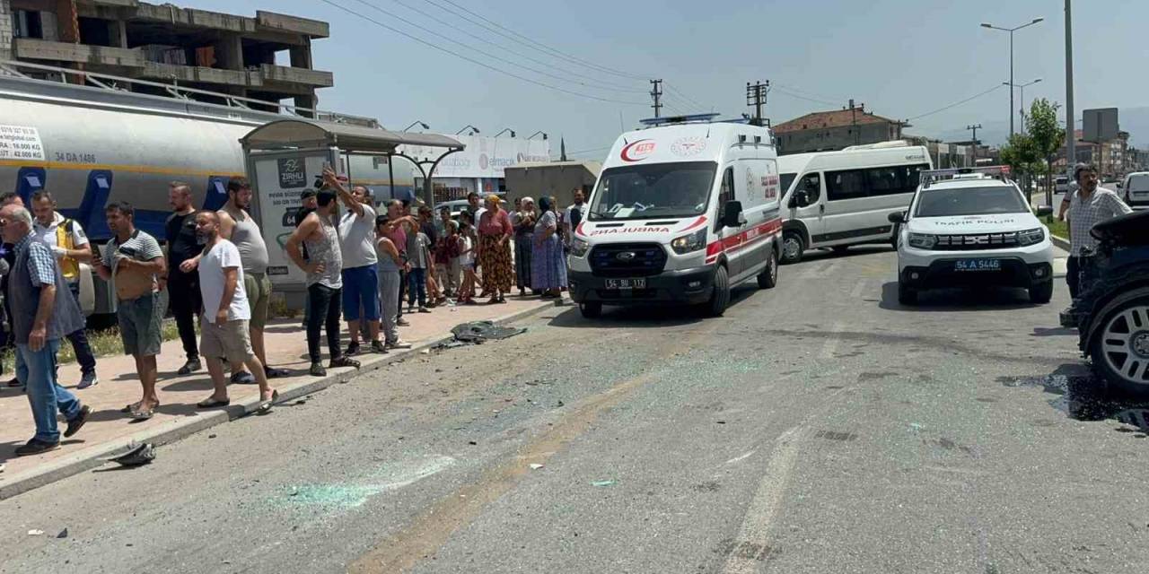 Cip İle Toplu Taşıma Aracı Çarpıştı: 7 Yaralı