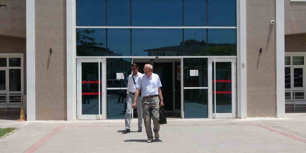 Burdur’da Yaşlı Adamı Öldürüp Karısını Yaralayan Zanlının Yargılandığı Davada Karar Çıkmadı