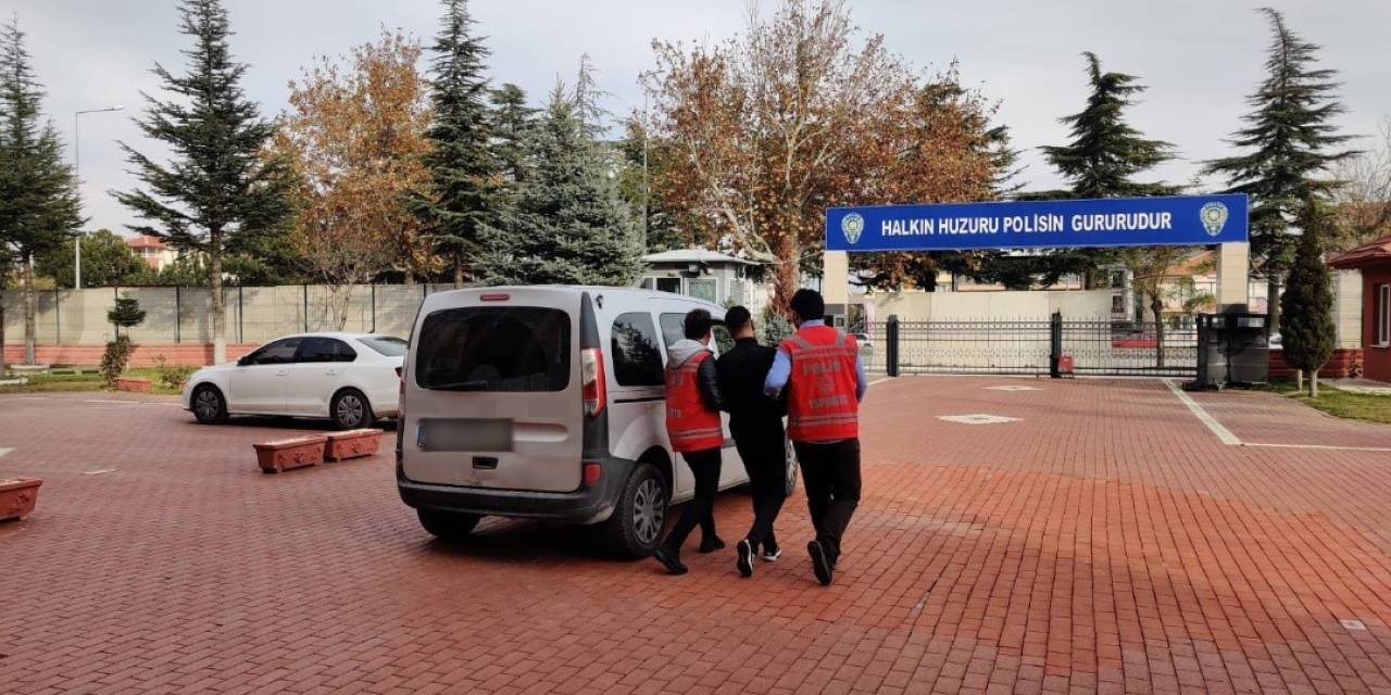 Kendisini Banka Görevlisi Olarak Tanıtıp Vatandaşı 100 Bin Tl Dolandırmıştı, Tutuklandı