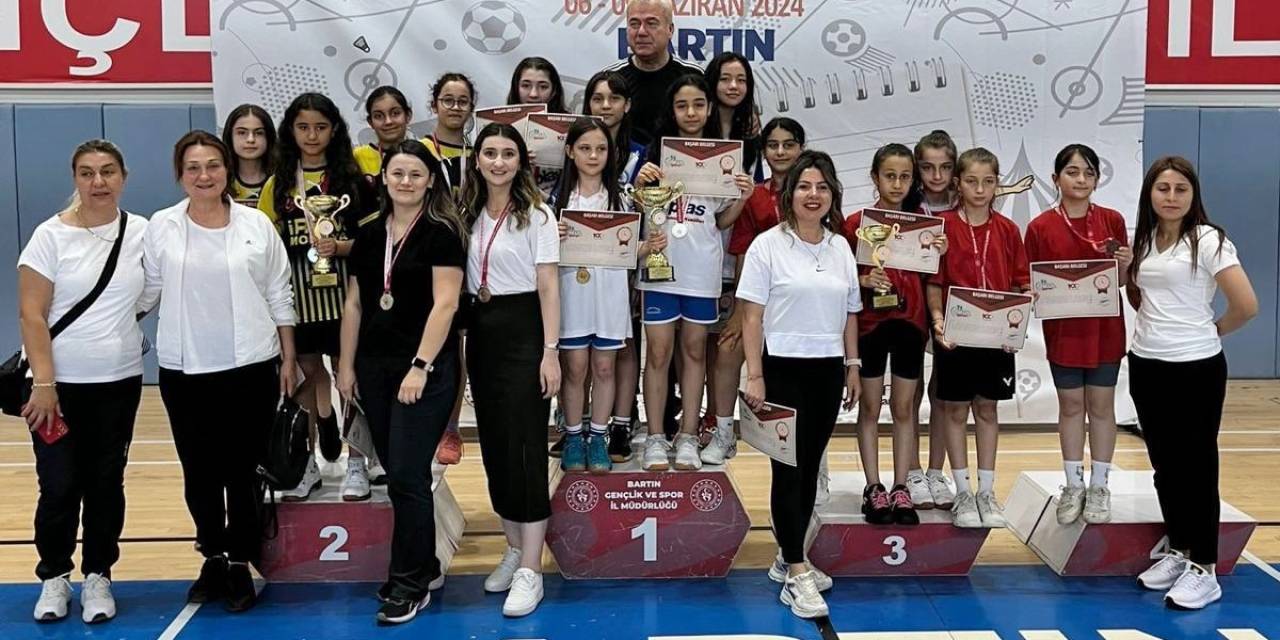 Osmangazili Badmintonculardan Türkiye Şampiyonluğu