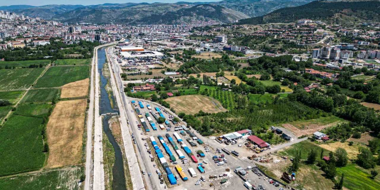 Bağışlar Arttı, Kurban Pazarı Boş Kaldı