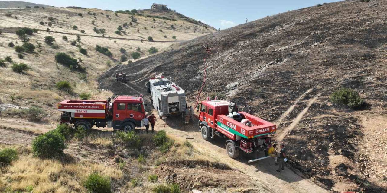 Malatya’da Korkutan Örtü Yangını