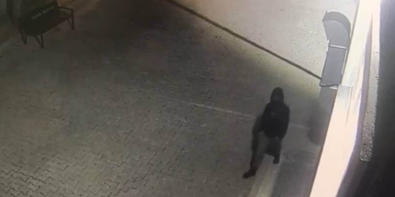 Bursa’da 5 Okulu Soydu...önce Kameraya, Sonra Polise Yakalandı