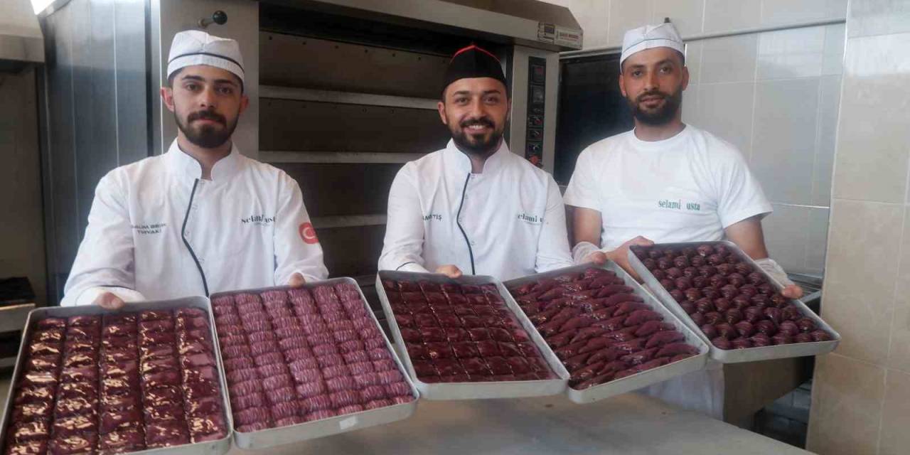 Erzurumlu Ustadan Mor Baklava