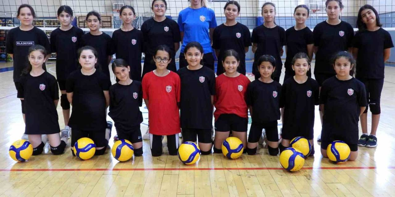 Voleybol Kursları, Filenin Sultanları Sayesinde Doldu