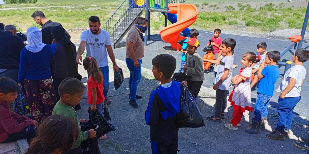 Van’da Çocuklar Bayram Heyecanını Erken Yaşadı