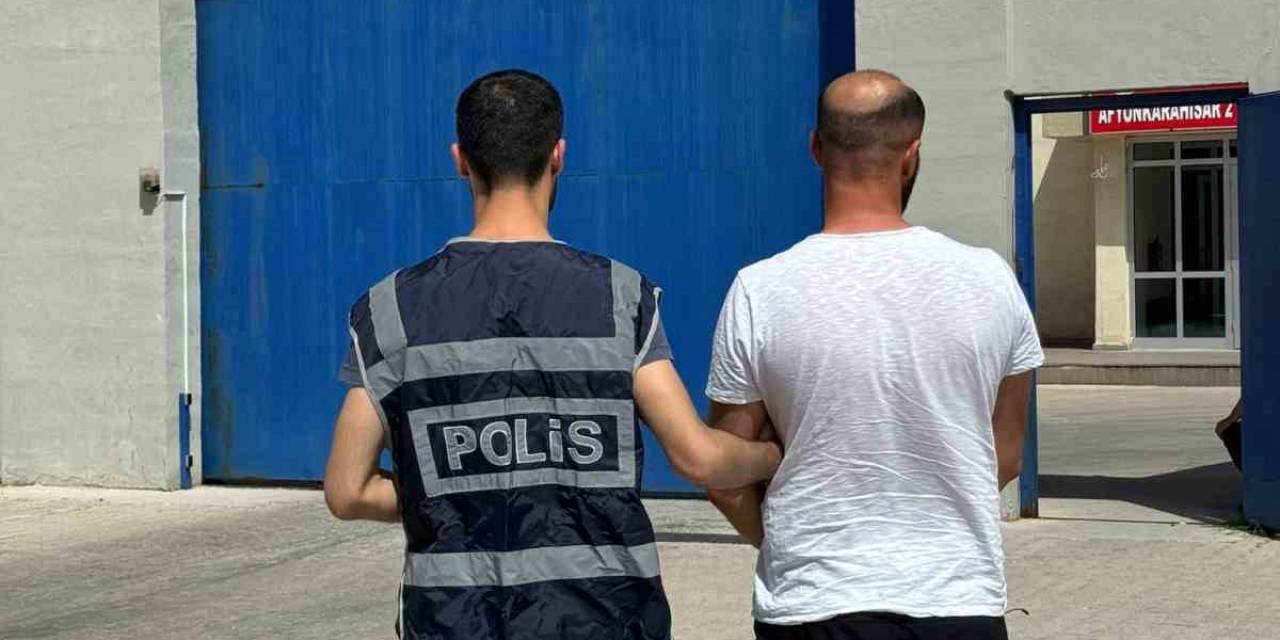 10 Suç Kaydı Ve Hapis Cezasıyla Aranan Şahıs Operasyonla Yakalandı