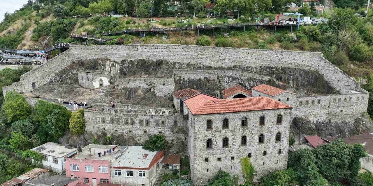 Boztepe Seyir Terası İle Kızlar Manastırı Buluşuyor