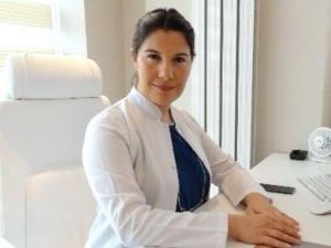 Büyük Göğüsler Kadınlara Dert Oluyor