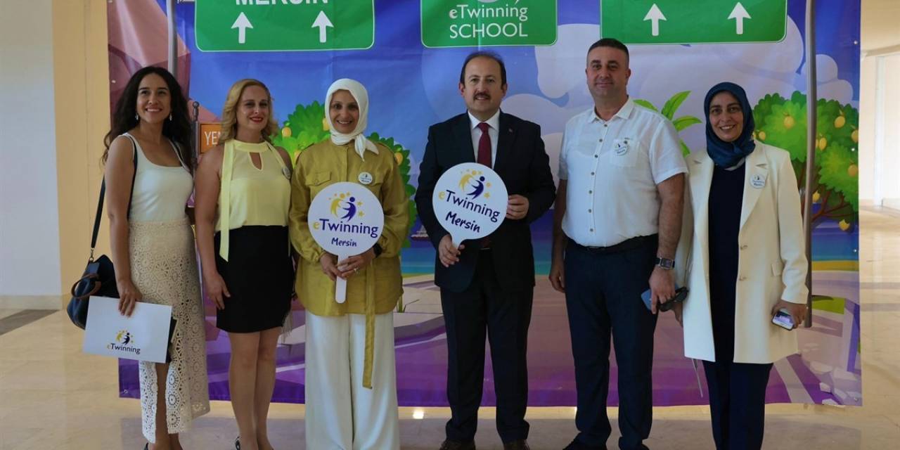 Vali Pehlivan, ’etwinning Okul Etiketi Belge Takdim Töreni’ne Katıldı