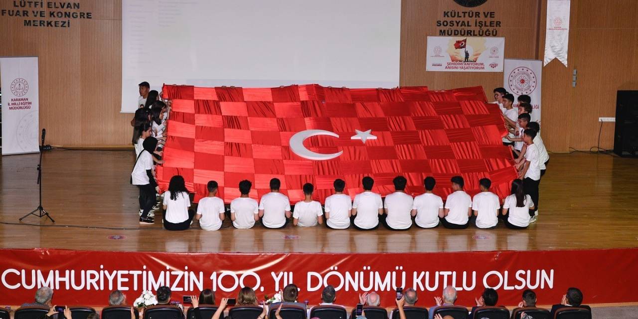 Okunan Şiir Gazi Ve Şehit Yakınlarını Ağlattı