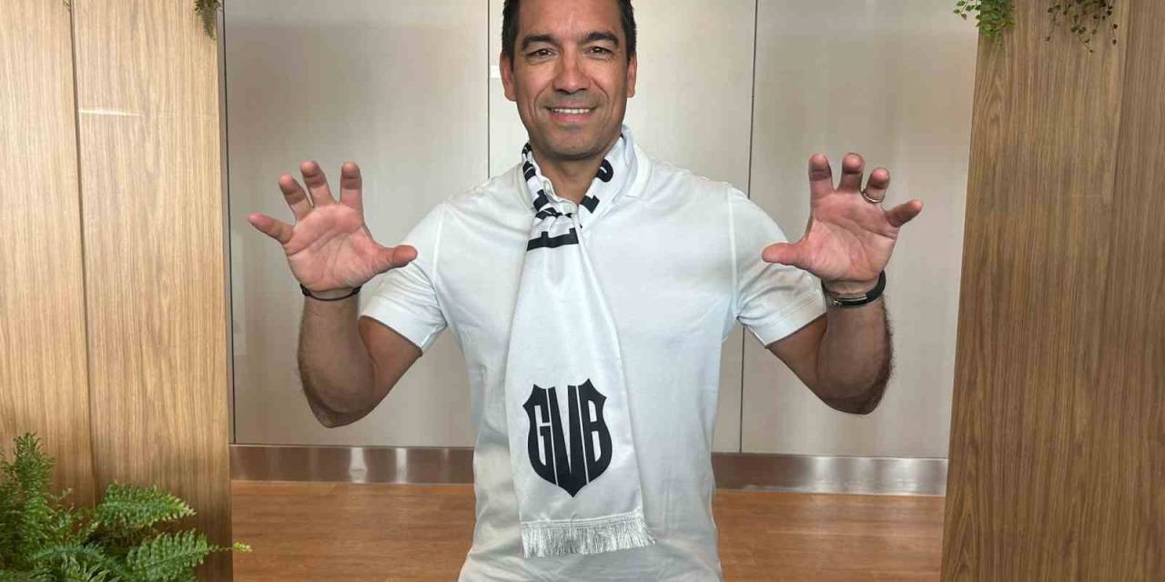 Giovanni Van Bronckhorst, İstanbul’a Geldi