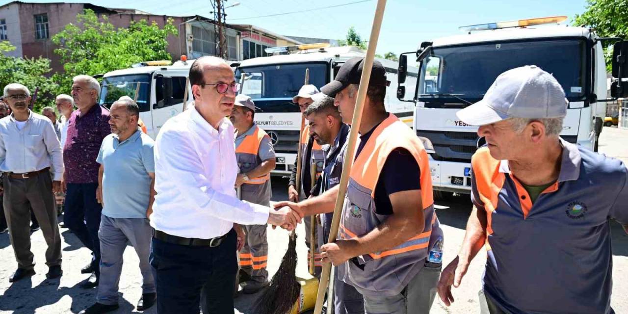 Yeşilyurt Belediyesi Bayrama Hazır