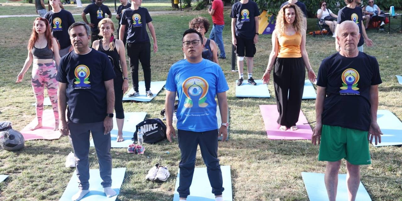 Yoga Günü’nü Birlikte Kutladılar