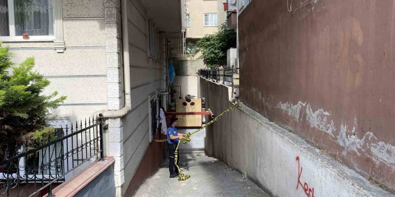 Küçükçekmece’de Balkondan Düşen 1.5 Yaşındaki Minik Kız Ağır Yaralandı