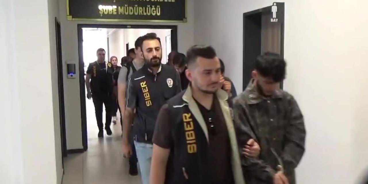 Vatandaşları 5.5 Milyon Tl Dolandıran Sahte Karavan Çetesinin Üyeleri Tutuklandı