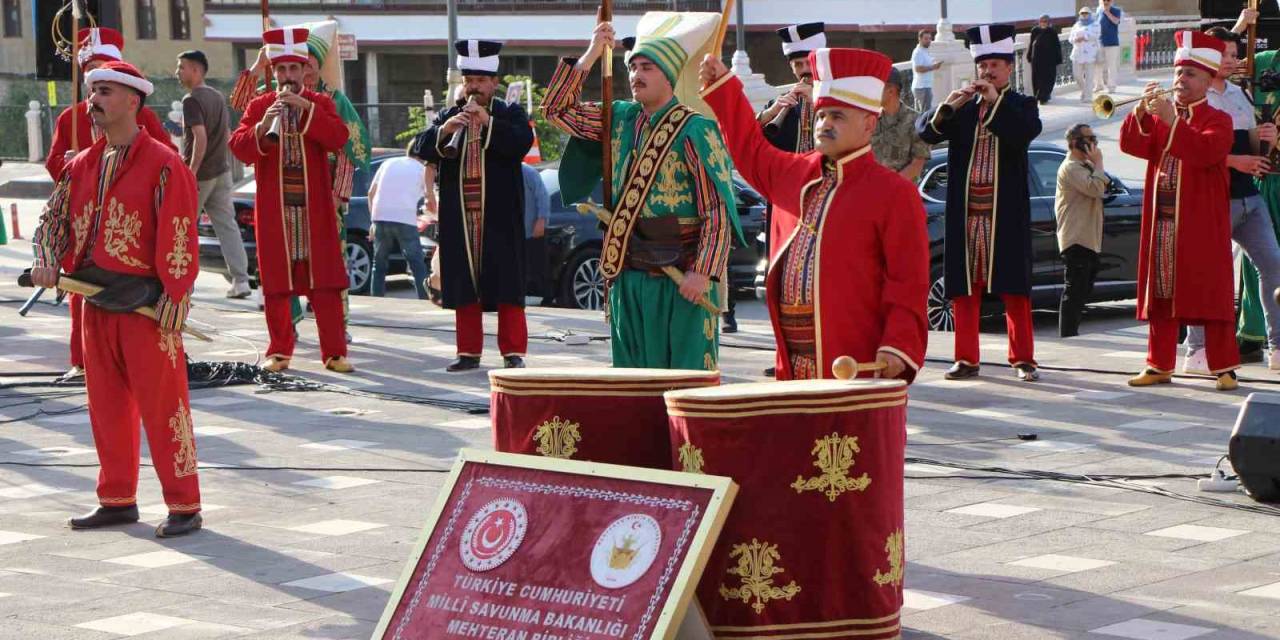 Msb Mehteran Birliği, Şehzadeler Şehri Amasya’yı Coşturdu