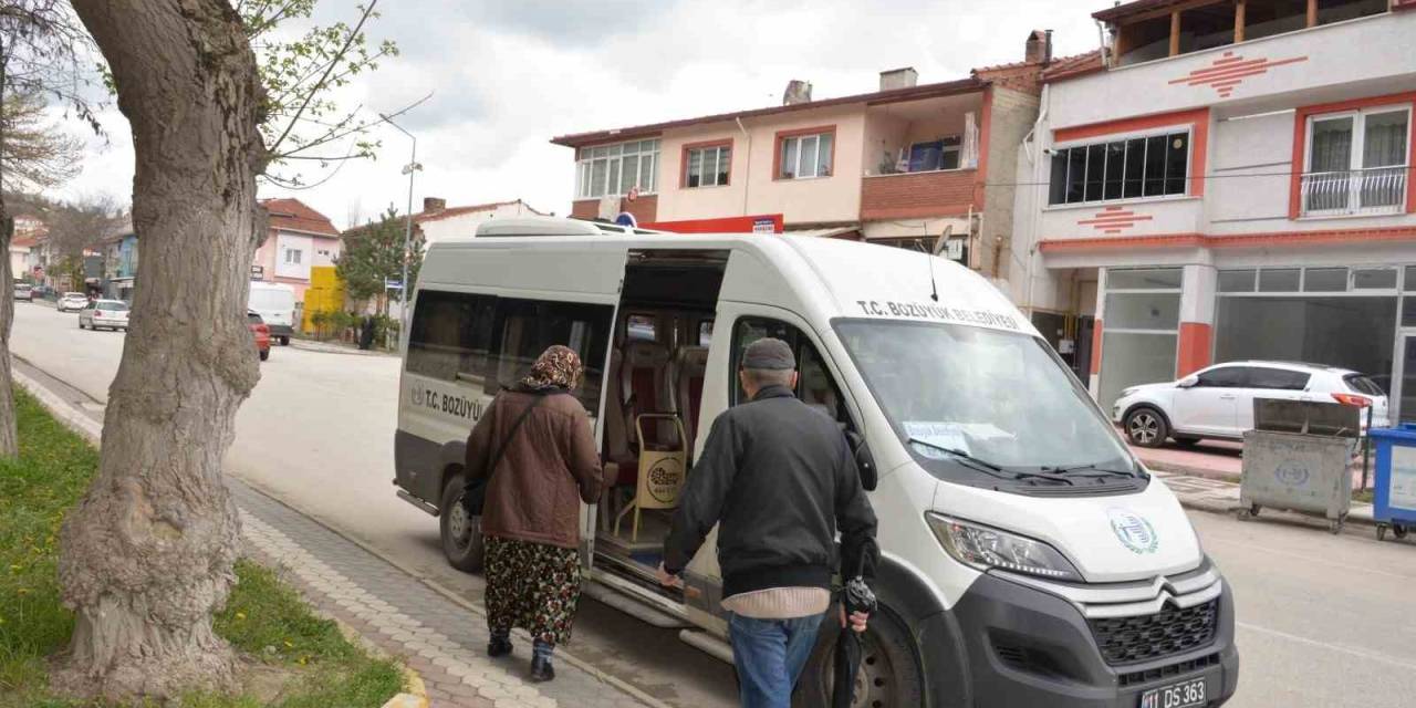 Bozüyük’te Arefe Günü İlçe Mezarlığına Belediyeden Ücretsiz Ulaşım