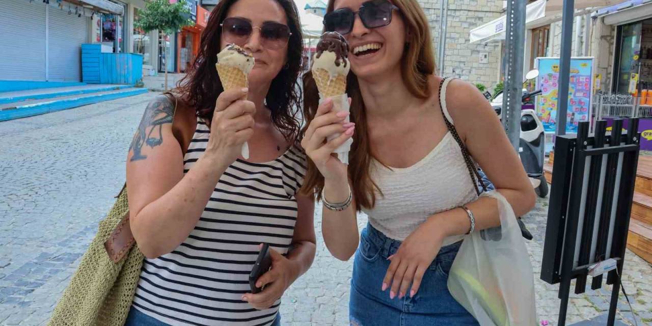 Çeşme Alaçatı, Bu Kez De Dondurma Fiyatıyla Gündemde: İşletme Sahibi Konuştu