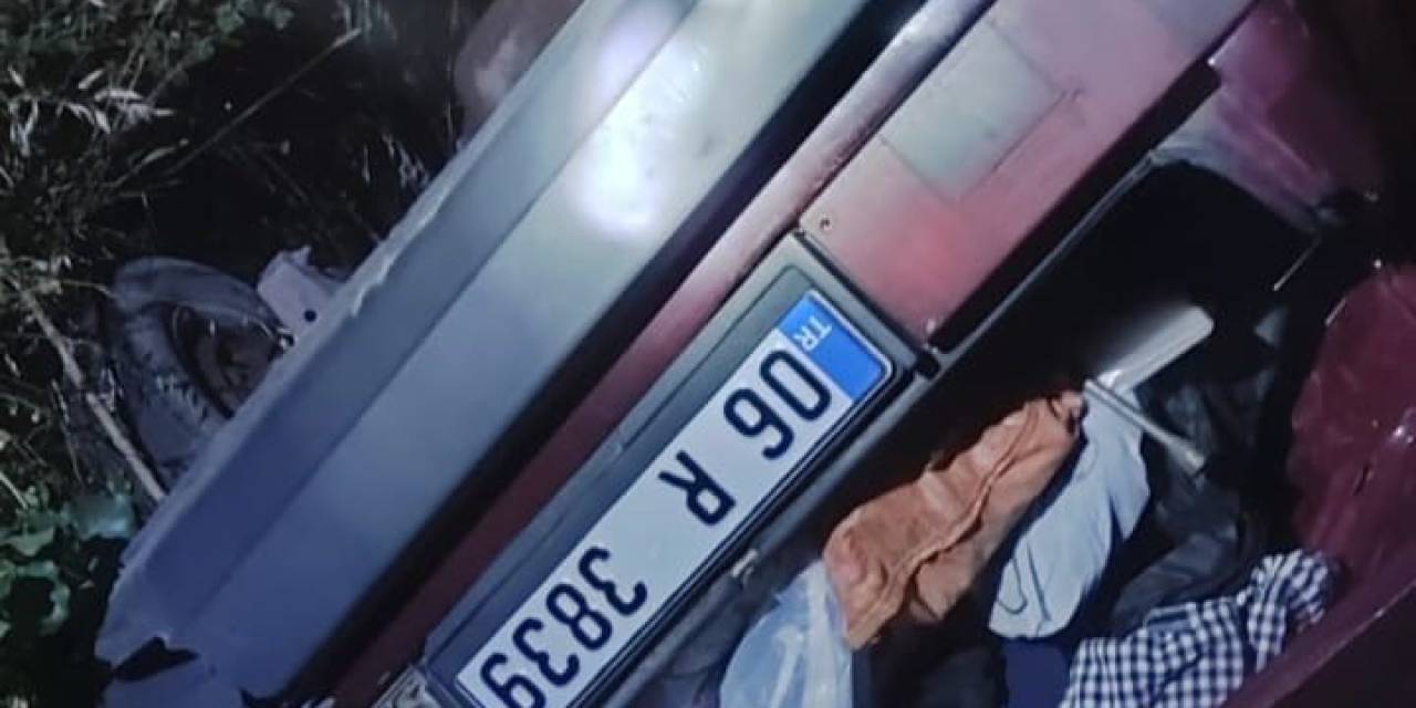 Kontrolden Çıkan Otomobil Tarlaya Devrildi: 4 Yaralı