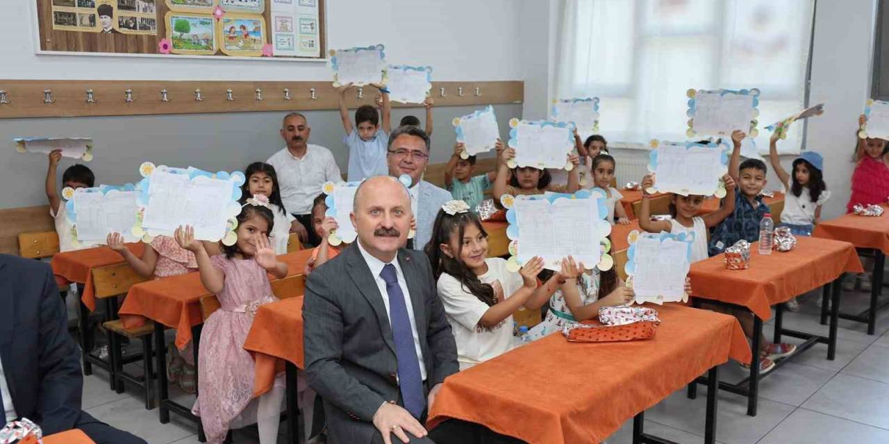 Adıyaman’da 162 Bin 574 Öğrenci Karnesini Aldı