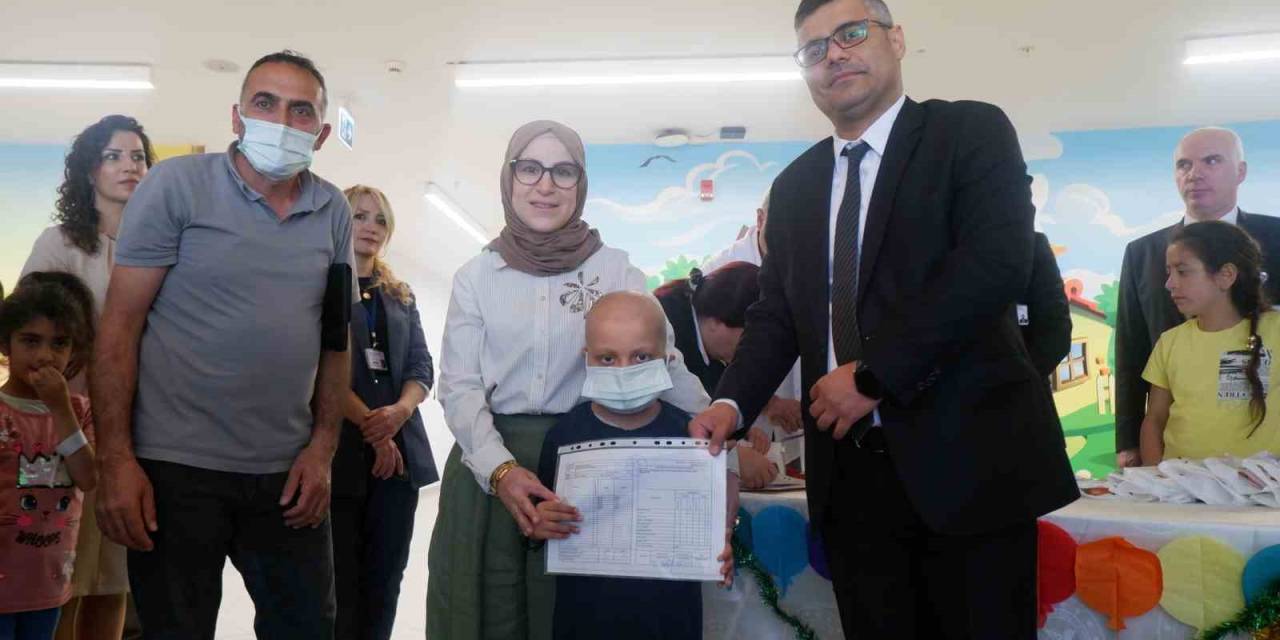 Hastane Okulunda Karne Günü Heyecanı