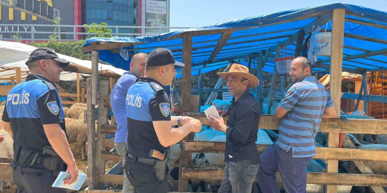 Polis Ekiplerinden Kurban Pazarında Sahte Para Uyarısı