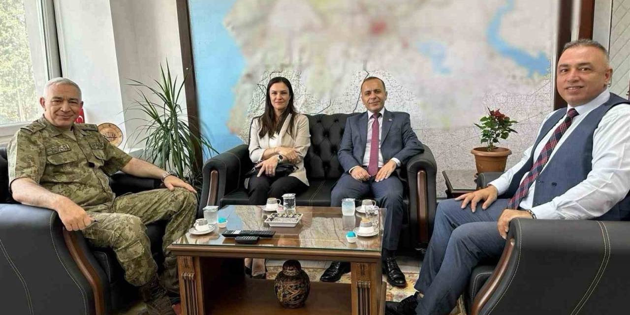 Emekli Astsubaylar Derneği Sorunlarını Komutana Anlattı