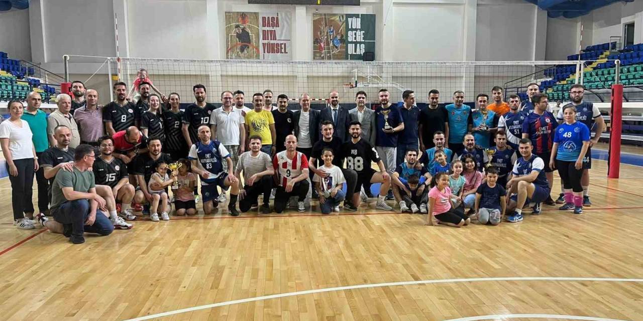 Kütahya’da Voleybol Turnuvası