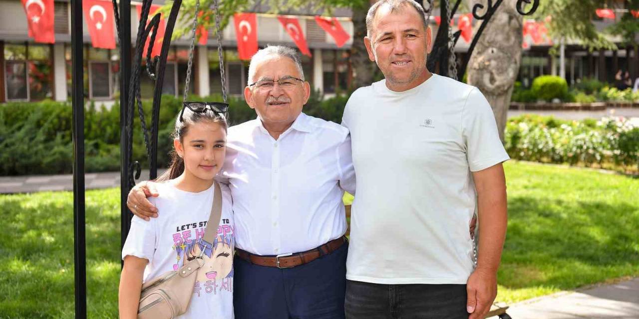 Başkan Büyükkılıç’ın Gençlerle Park Keyfi