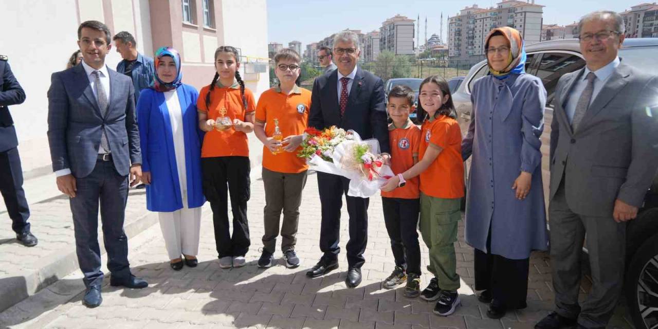 Niğde’de 72 Bin 109 Öğrenci Karne Sevinci Yaşadı