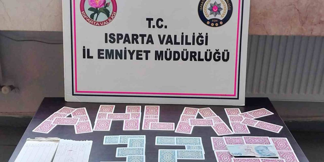 Kumar Operasyonunda 4 Şahsa  25 Bin 700 Tl Para Cezası Uygulandı