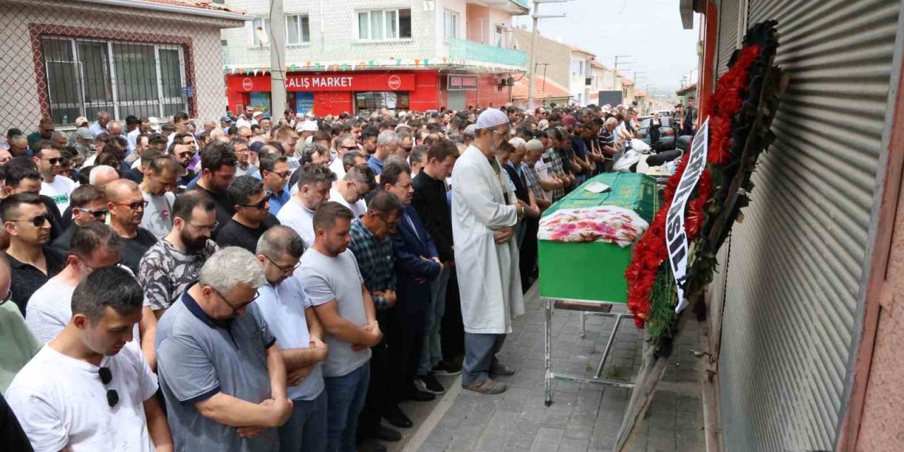 Canice Katledilen Anne Ve Oğlu Aynı Tabutun İçinde Son Yolculuğuna Uğurlandı