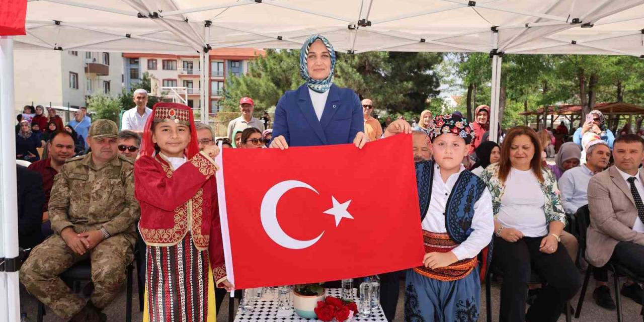 141 Bin 768 Öğrenci Karnelerini Alarak Yaz Tatiline Girdi
