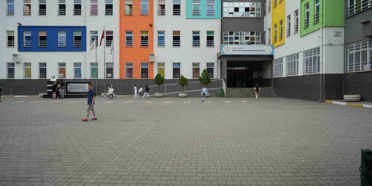 Sosyal Medyada Fenomen Olan Öğretmen Sevinci Velilerden Tam Not Aldı