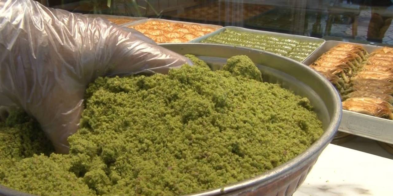 Kurban Bayramı Öncesi Baklava Ustasından Uyarı: "Baklavayı Yediğinizde Eğer Su İçme İhtiyacı Duyuyorsanız İçinde Glikoz Vardır"