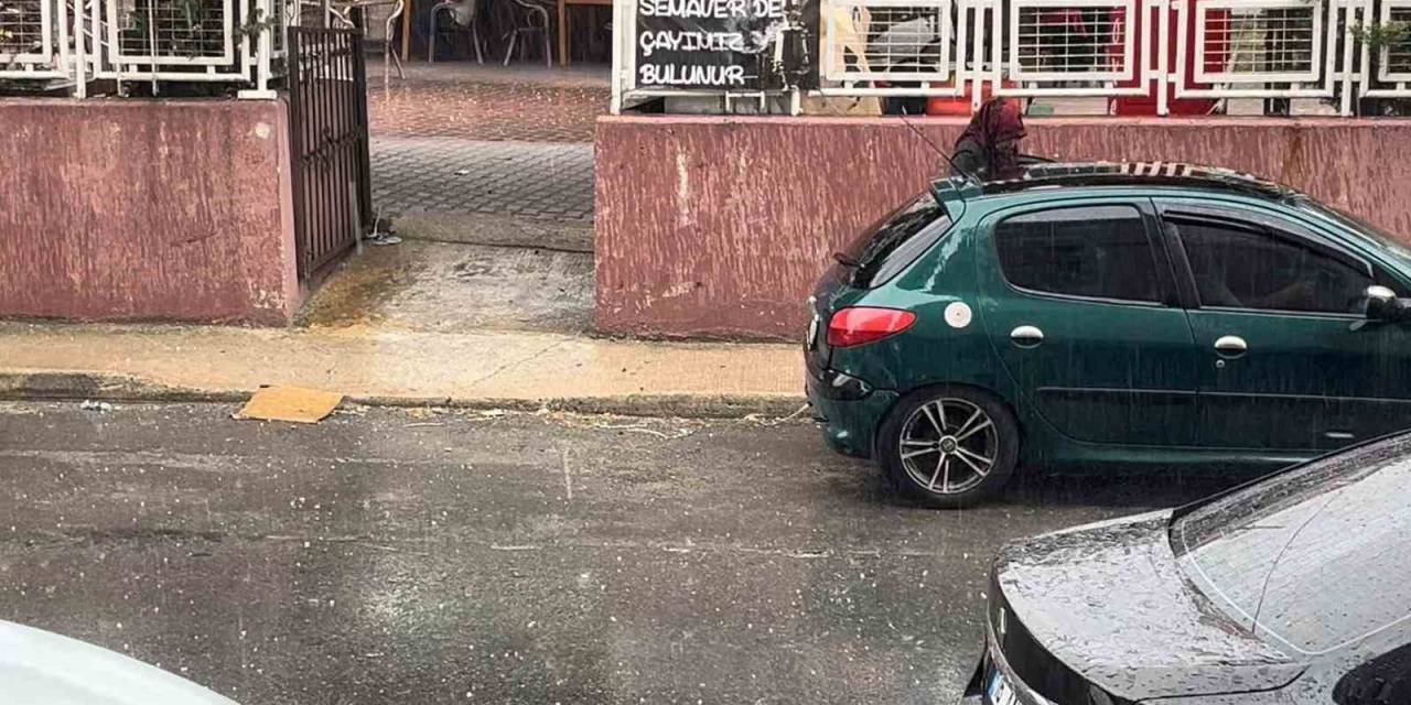 Fındık Büyüklüğüne Dolu Yağdı, Vatandaşlar Hazırlıksız Yakalandı