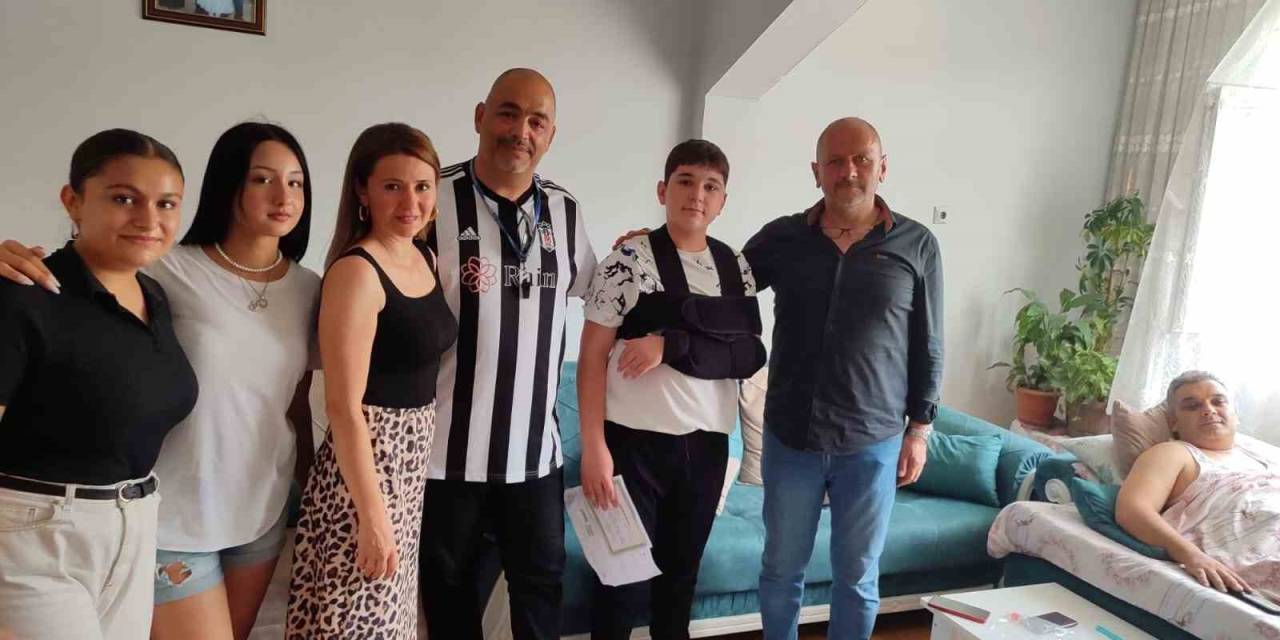 Trafik Kazasında Yaralanan Öğrencinin Evine Giderek Verdiler