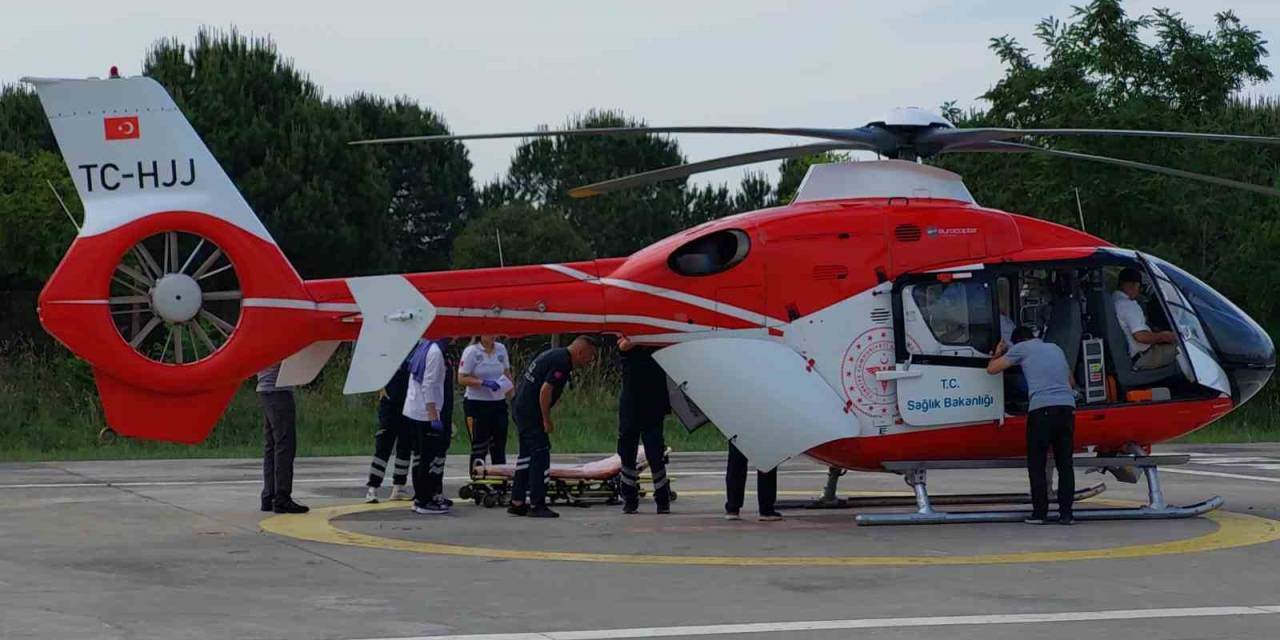 Evde Baygın Bulunan Kadın Ambulans Helikopterle Hastaneye Sevk Edildi