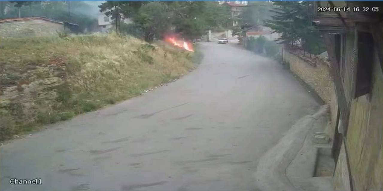 Fırtınada Kopan Ve Patlayan Elektrik Telleri Yangın Çıkardı