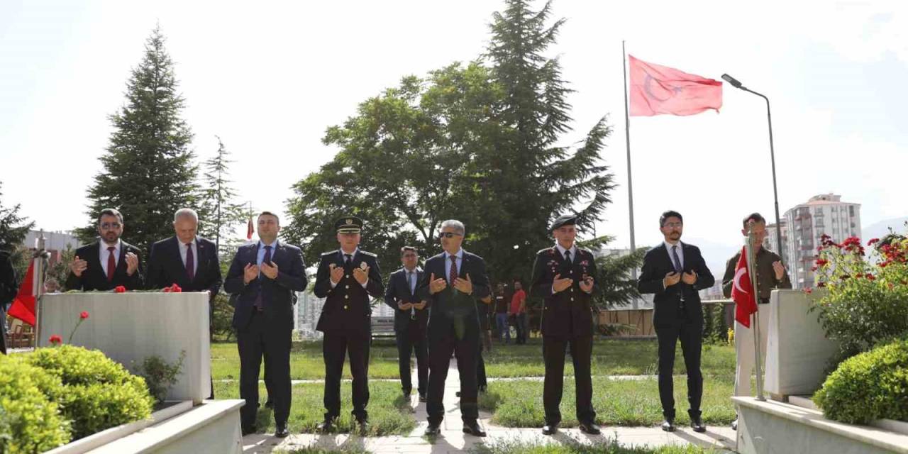 Niğde’de Protokol Üyeleri Bayramlaştı
