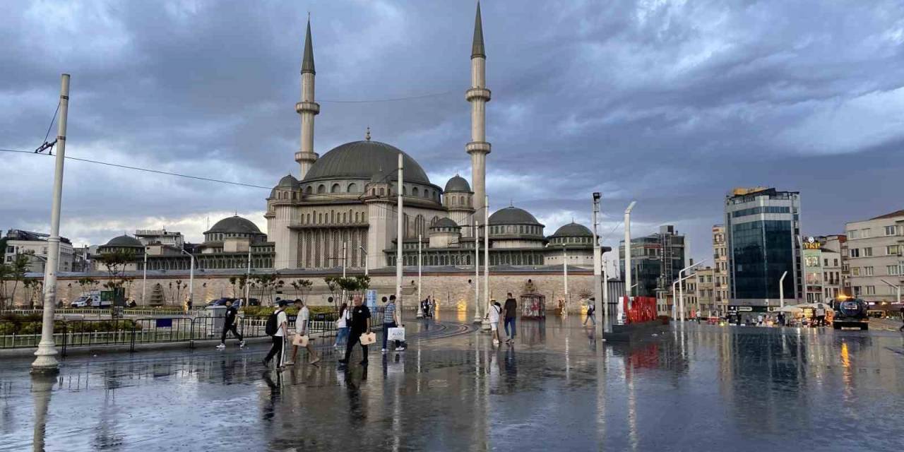 İstanbul’da Yağmur Etkili Oldu