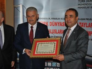 Binali Yıldırım’a Tarihi Demir İpek Yolu Ödülü
