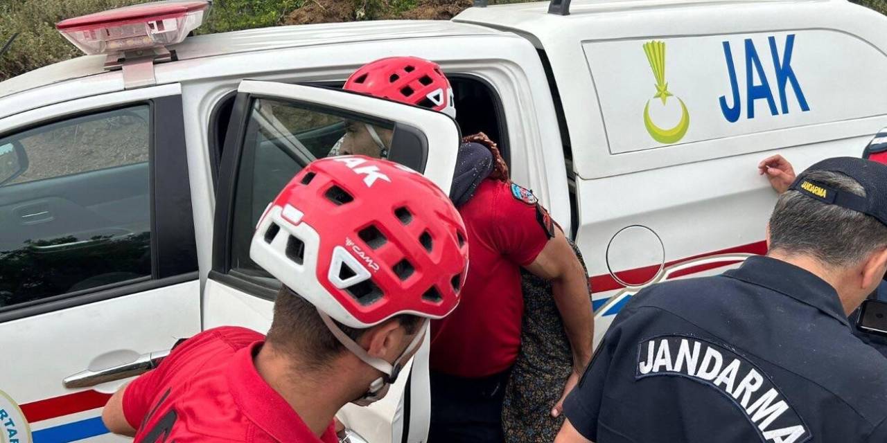 Jandarma Kaybolan Yaşlı Aynı Gün İçinde Buldu