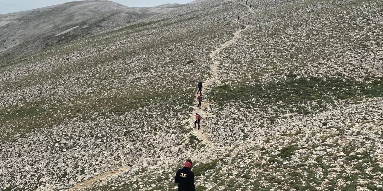 Komandolar 185. Yılda Türk Bayrağını Bursa’nın Zirvesine Taşıdı