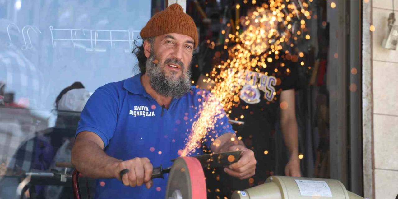 Bıçak Bileyicilerin Kurban Bayramı Mesaisi Sürüyor